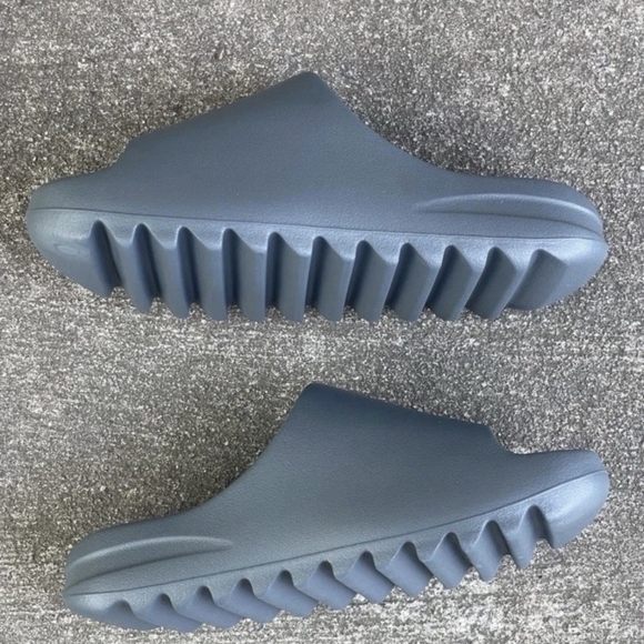 Adidas Yeezy Slide Slate Marine | Size 8 | Brand New (No Box) - Picture 3 of 4